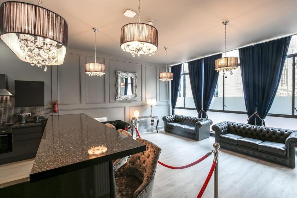The V.I.P Suite - Sleeps 24! Best For Large Groups Liverpool Luaran gambar