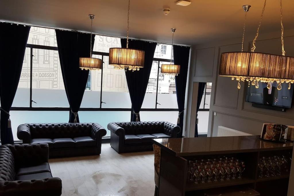 The V.I.P Suite - Sleeps 24! Best For Large Groups Liverpool Luaran gambar