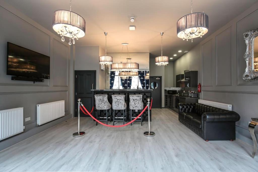 The V.I.P Suite - Sleeps 24! Best For Large Groups Liverpool Luaran gambar
