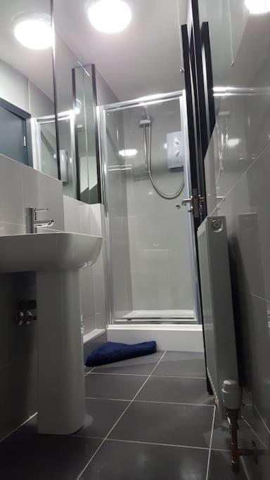 The V.I.P Suite - Sleeps 24! Best For Large Groups Liverpool Luaran gambar