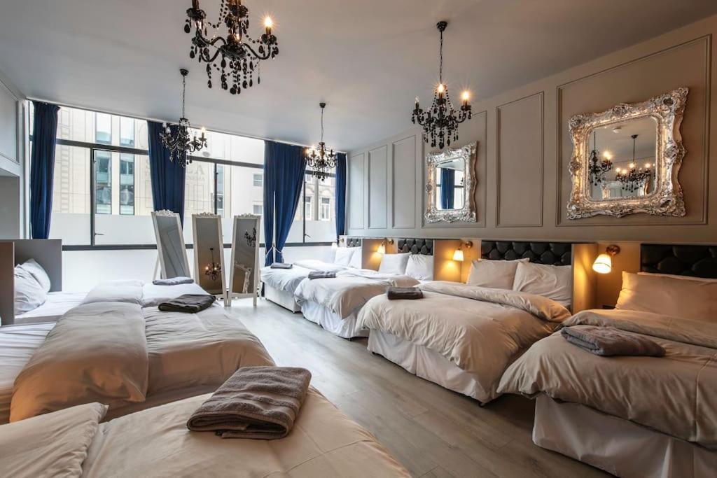 The V.I.P Suite - Sleeps 24! Best For Large Groups Liverpool Luaran gambar