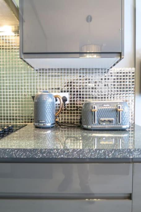 The V.I.P Suite - Sleeps 24! Best For Large Groups Liverpool Luaran gambar